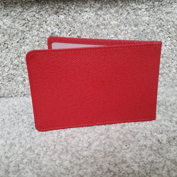 Louis Vuitton Red Textured Red Men's ID Holder AUTHENTIC - Picture 3 of 9